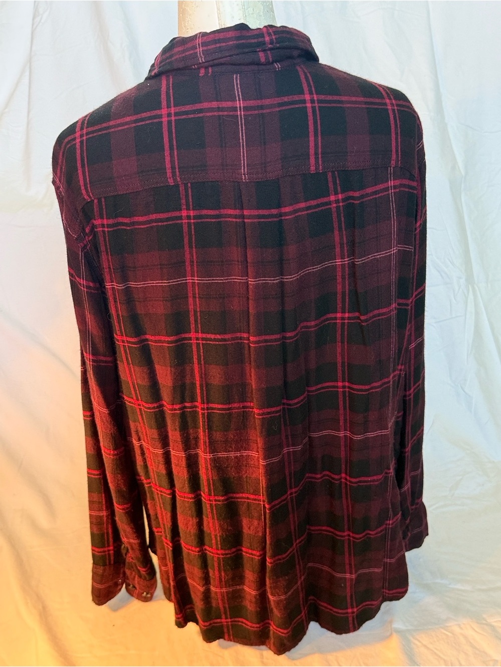 Women's Burgundy & Black Plaid Button-Down Shirt Size 10 - Picture 2 of 2